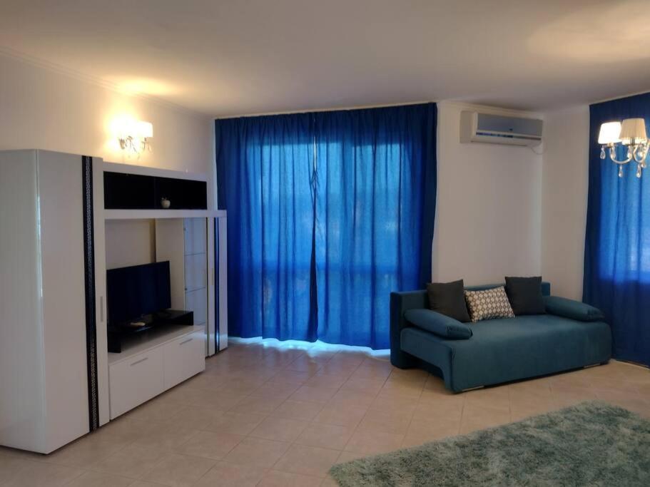 Luxury Seaview 2-Bedroom Apartments Blue Elephant Balchik Eksteriør billede
